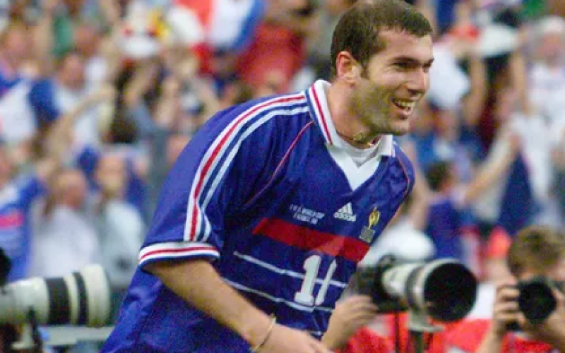 100 000 dollars pour un maillot de Zidane porté en 98 !
