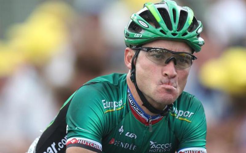 Cyclisme : Thomas Voeckler percuté par une voiture