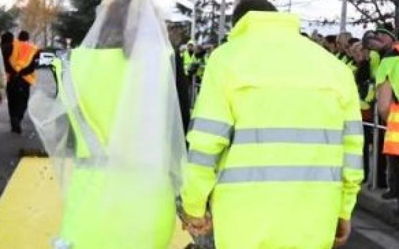 Gilets jaunes : entre la contestation et l'amour, il n'y a qu'un pas ! 
