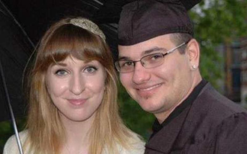 Il met en scène sa propre mort