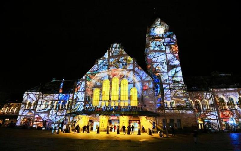 La gare de Metz illuminée pour les fêtes de fin d'année