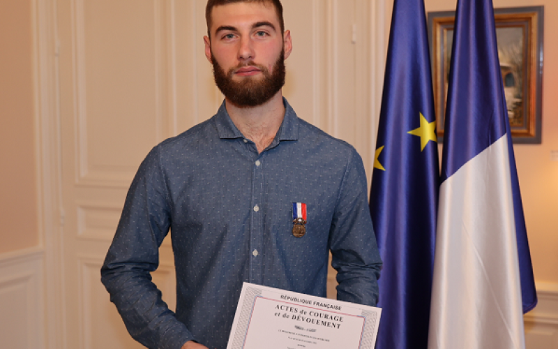 Nancy : il est récompensé pour avoir sauvé la vie d'un désespéré