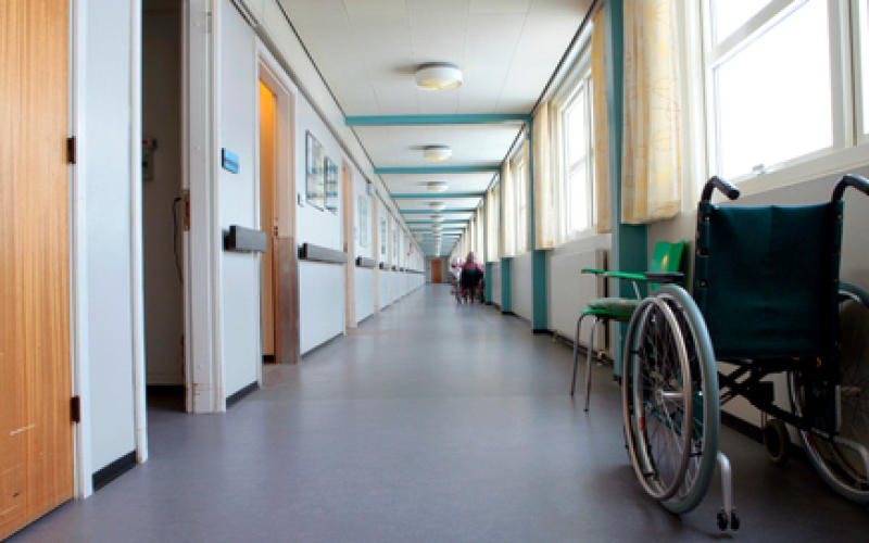 Viré d'une maison de retraite suite à une découverte surprenante