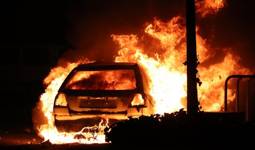 Une voiture en proie aux flammes, retrouvée sans conducteur, ni passager en Moselle-Est