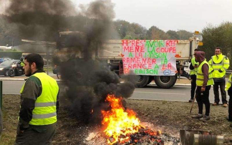 A l'aube de l'acte 11 des Gilets jaunes, la mobilisation sur les ronds-points réduit