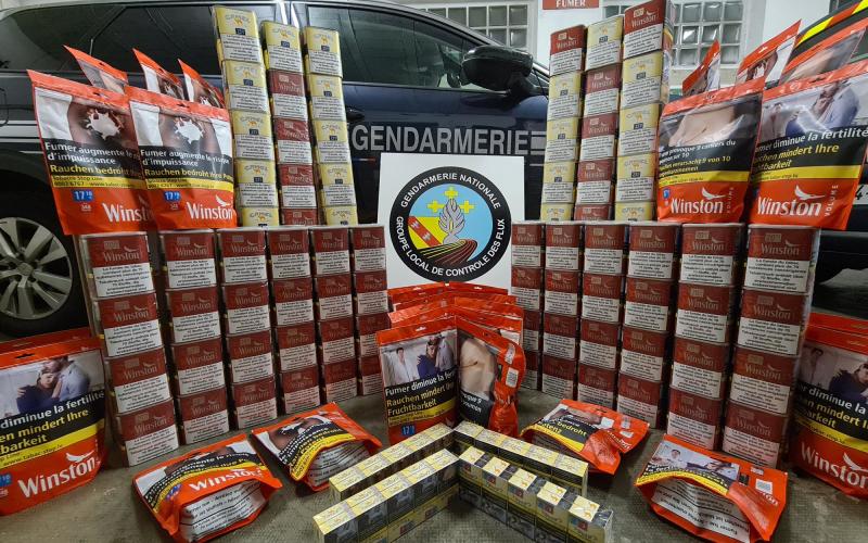 A4 : les gendarmes saisissent 108 pots de tabac dans un véhicule