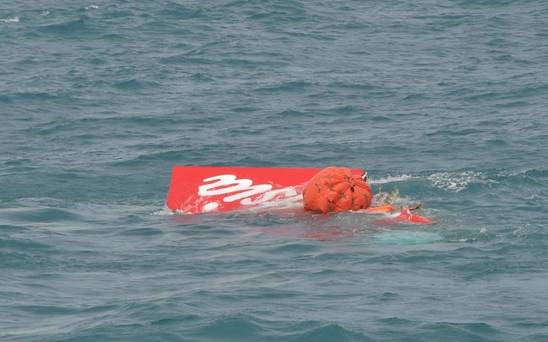 Air Asia : une pièce défectueuse serait à l'origine du crash