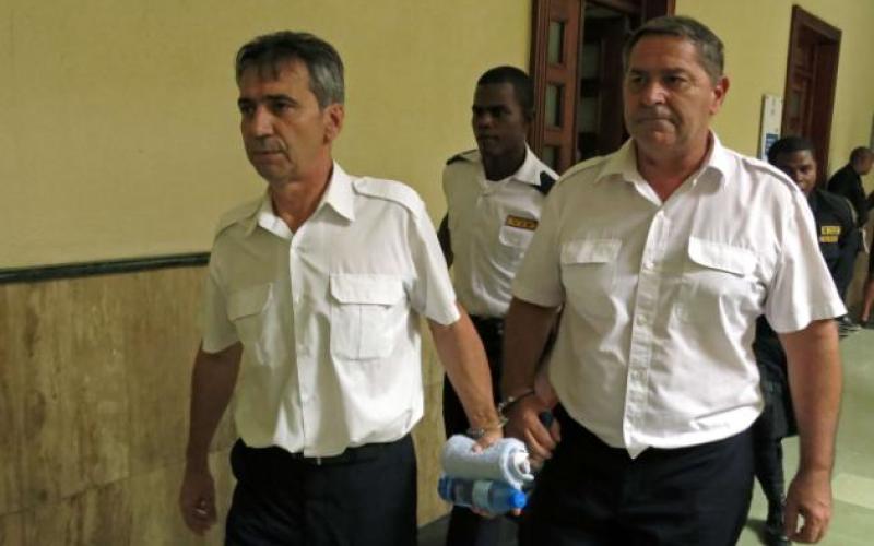 Air Cocaïne: les pilotes escortés chez la juge marseillaise par les gendarmes