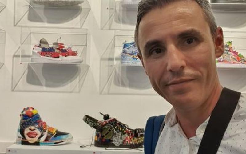 Angevillers : il customise des baskets et les expose à Paris !