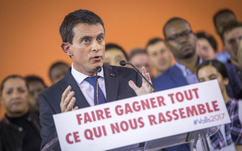 Après l'avoir utilisé six fois, Manuel Valls veut limiter l'usage du 49.3