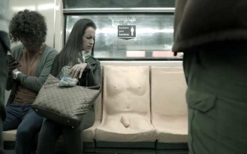 Des sièges réservés aux hommes dans le métro à Mexico