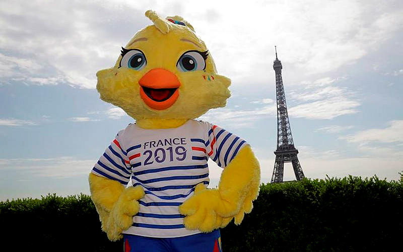 Ettie, la fille de Footix, mascotte de la coupe du Monde Féminine de football 2019