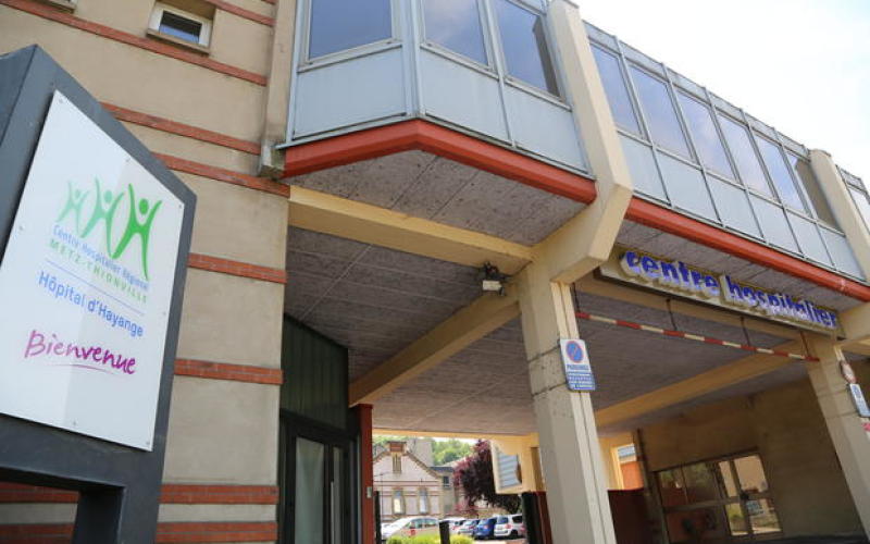 Fabien Engelmann en colère contre la fermeture temporaire de lits à l’Hôpital d’Hayange 