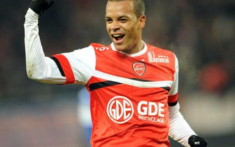 FC Metz : Mathieu Dossevi présenté