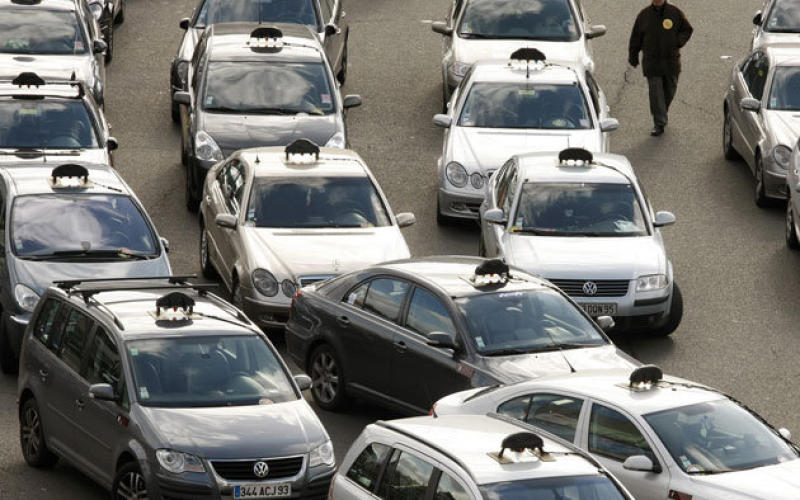 Grève des taxis et déjà les premiers incidents