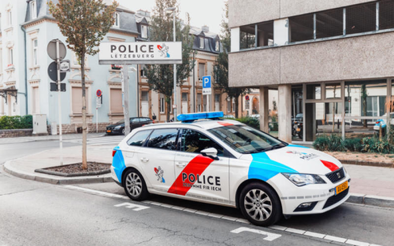Homme tué sur le terrain de foot d'Esch : un jeune de 22 ans inculpé pour meurtre