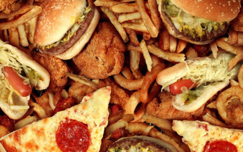 Il fait grossir sa copine pour éviter la rupture