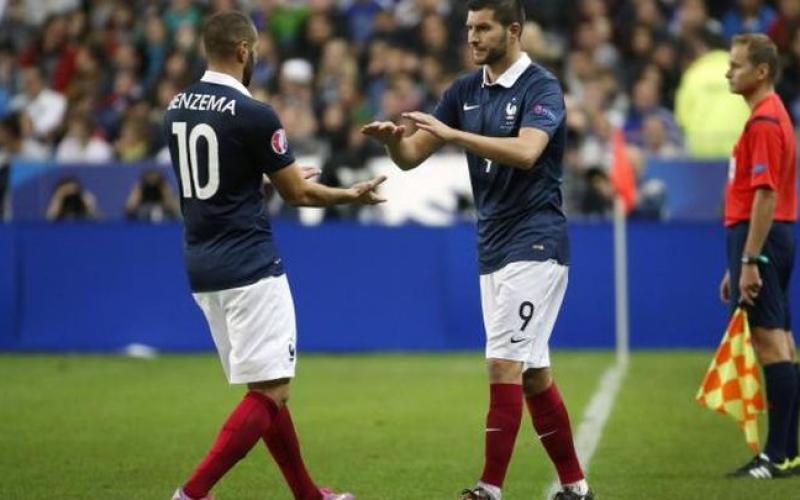 La France vise la passe de dix