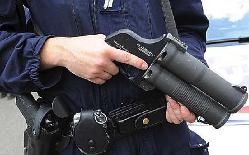 Le ministère de l'Intérieur refuse l'interdiction du Flashball