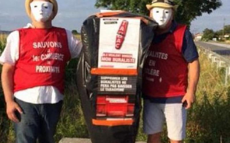 Les buralistes dans la rue contre le paquet "neutre"