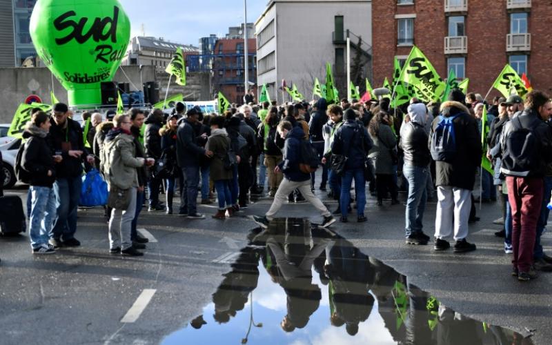 Les cheminots tendent la main aux gilets jaunes