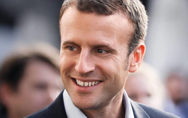 Les débuts pour le nouveau Président de la République