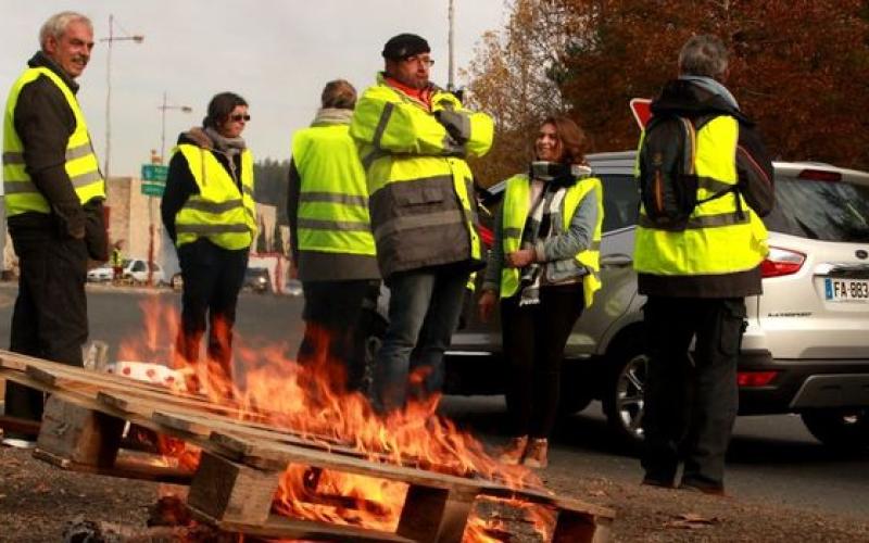Les Gilets Jaunes ont rallumé le feu hier sur la Zac d'Augny