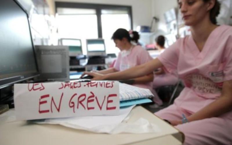 Les sages femmes sont en grève : "Cigognes oui, pigeons non !"