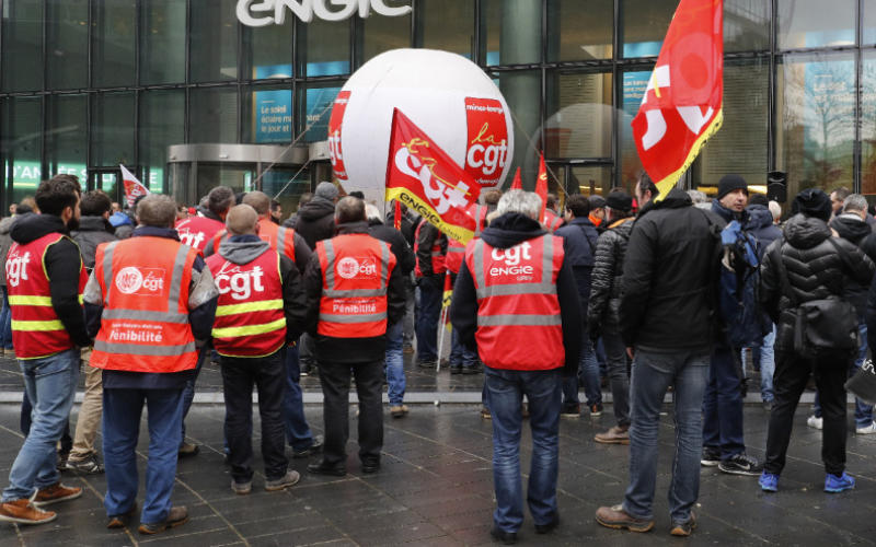 Les salariés d'EDF et la grève qui pourrait affecter la production d'électricité