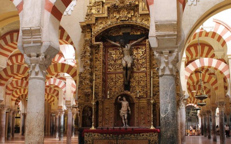 Lieux de culte: le Conseil d'État ordonne la levée de l'interdiction de réunion