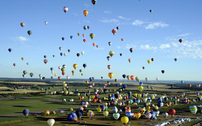 Record de décollage pour le Mondial Air Ballons 2015