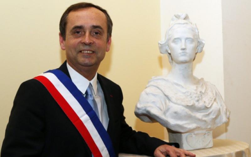 Robert Ménard nie de nouveau le « fichage » des écoliers à Béziers lors de son audition