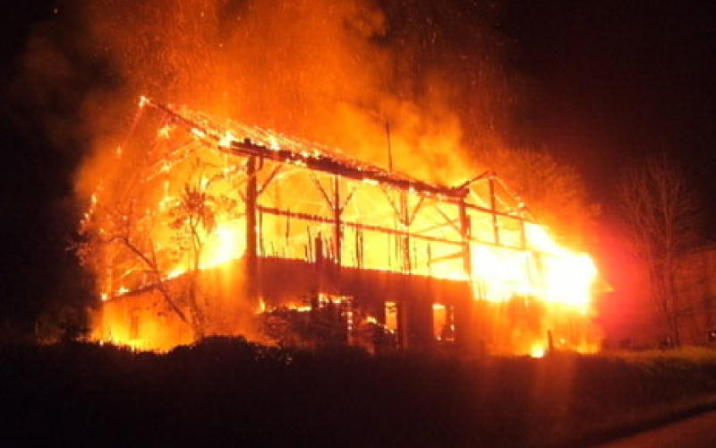 Rodalbe : un hangar agricole ravagé par les flammes en pleine nuit