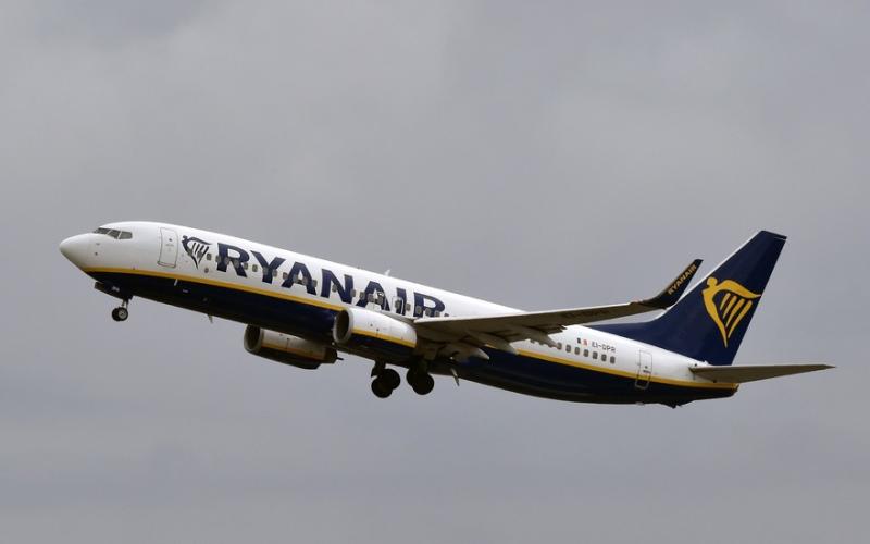Ryanair demande un supplément pour voyager avec un bébé sur ses genoux