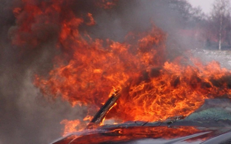 Thionville : 3 véhicules en feu cette nuit, face au tribunal