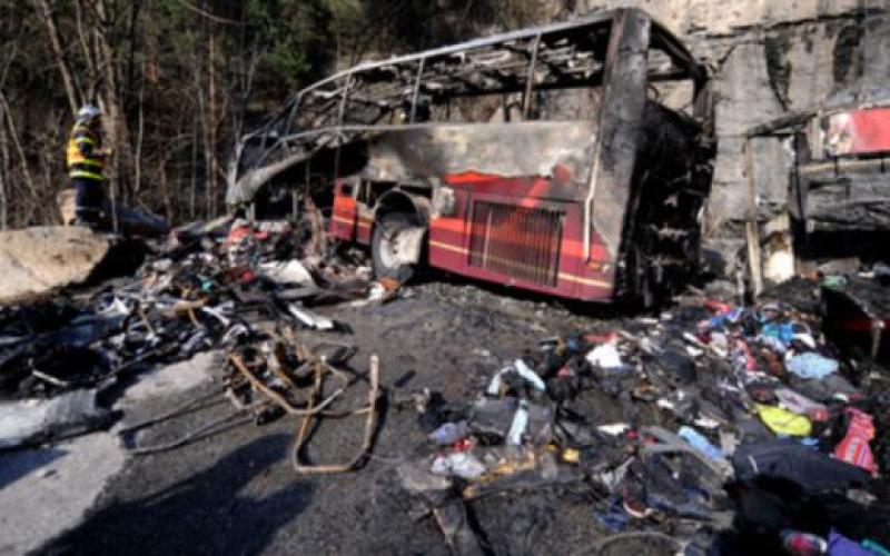 Un bus percute une falaise et fait un mort à l'Alpe d'Huez