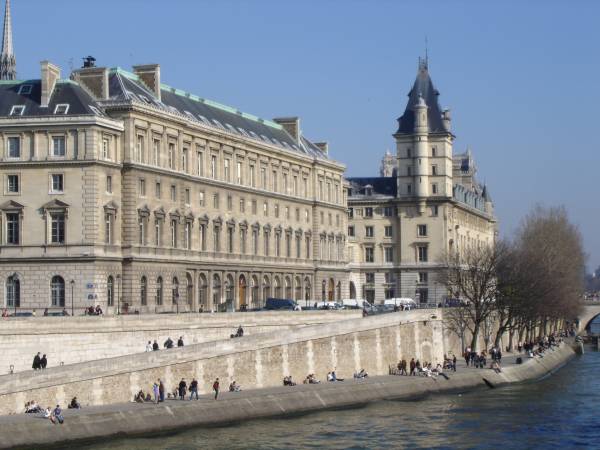 51 kg de cocaïne disparus : perquisition au 36 Quai des Orfèvres