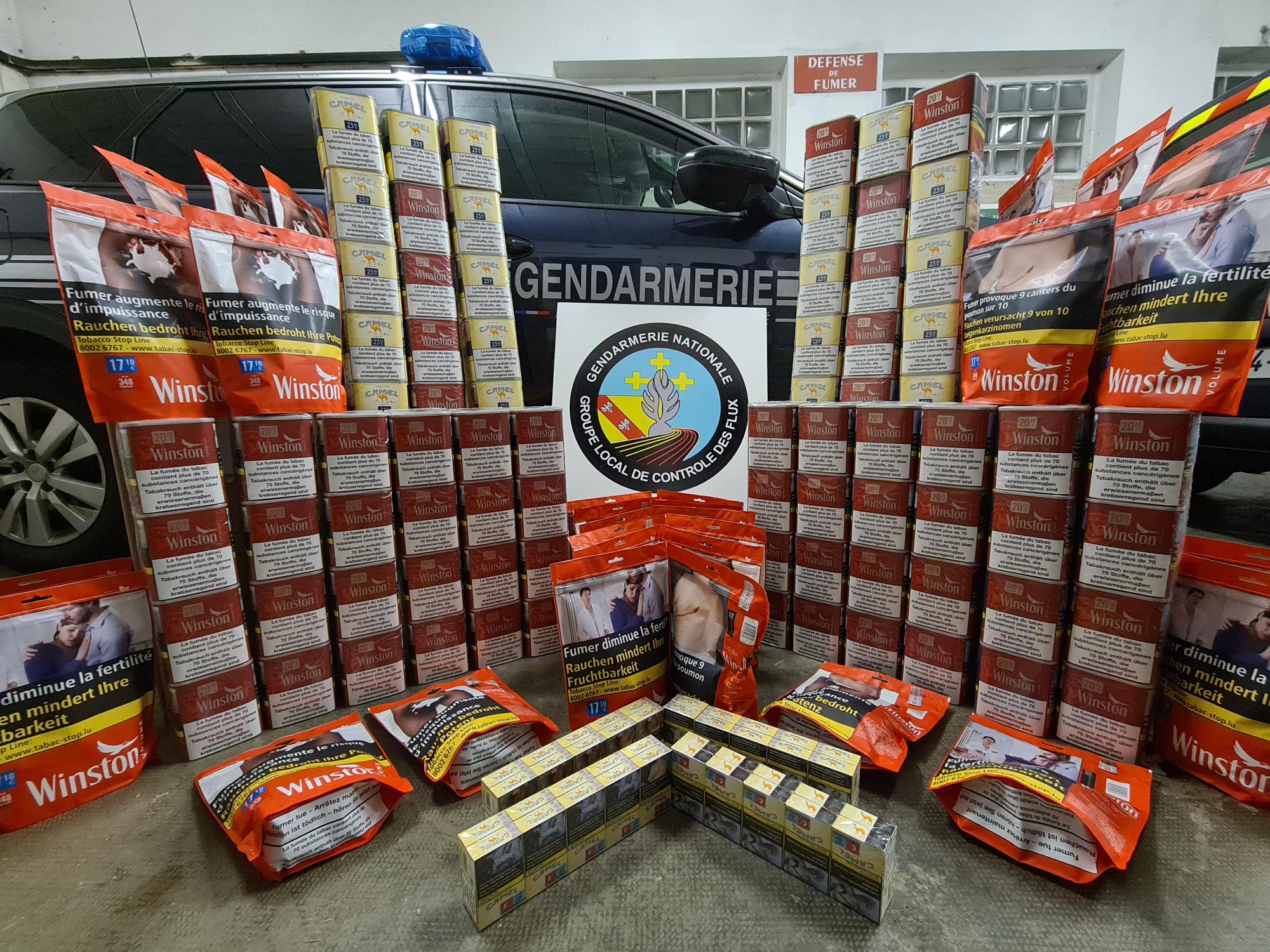 A4 : les gendarmes saisissent 108 pots de tabac dans un véhicule