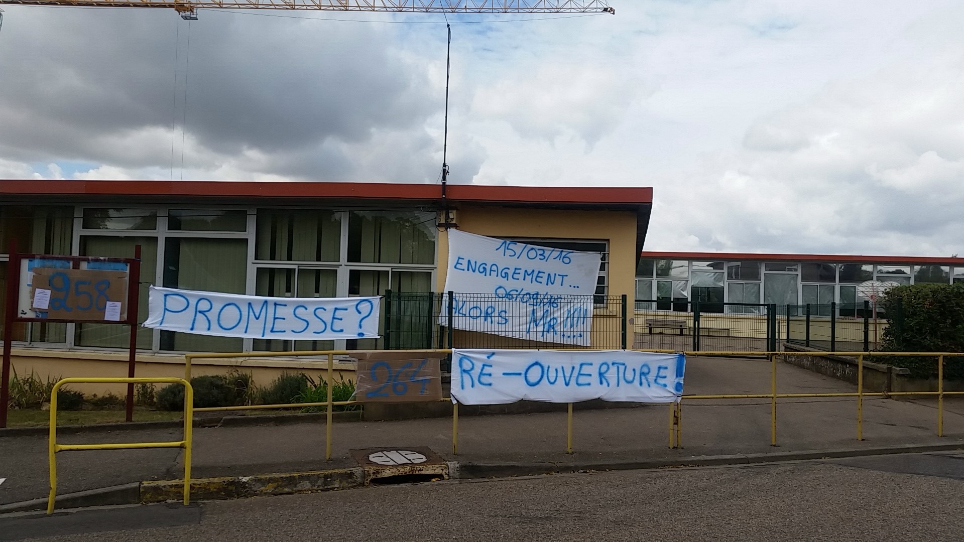 La grogne des parents d'élèves se poursuit ce mardi à l'école Louis Pergaud de Briey
