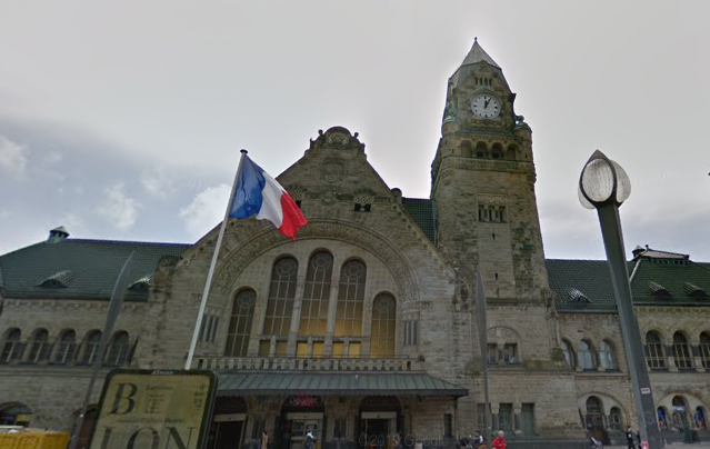 Metz : un enfant frappé à coups de pieds et poings par son père dans le train