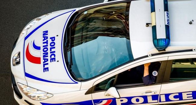 Meurthe et Moselle : à 18 ans, il fonce en voiture sur sa copine et un de ses amis et les blesse