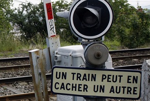 Moselle : un train percute une voiture