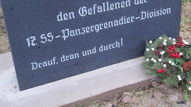 Perquisitions en Allemagne dans l'affaire de la stèle nazie retrouvée dans le pays de Bitche