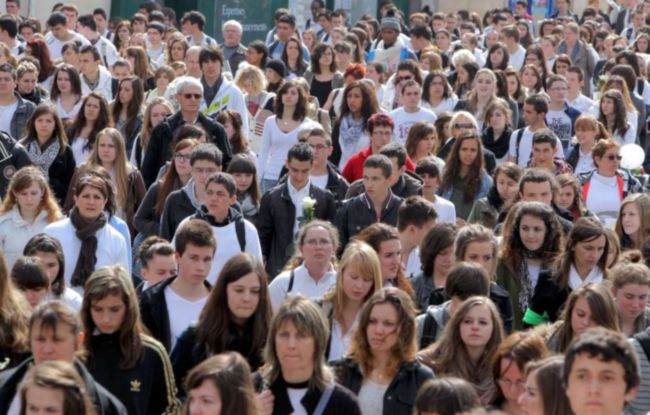 Près de 800 personnes ont rendu hommage aux quatre copains morts à Creutzwald