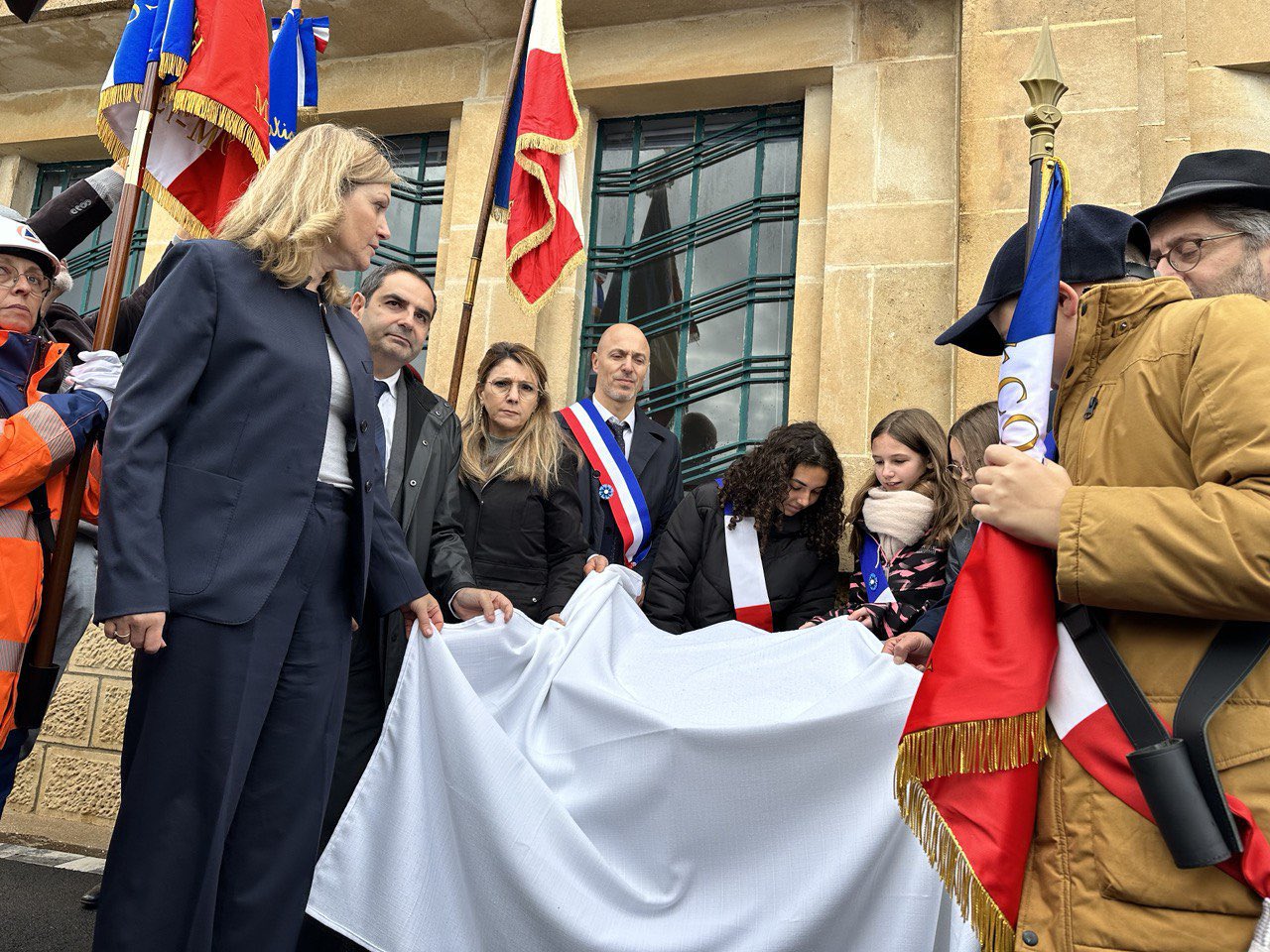 Thil : une stèle à la mémoire des déportés juifs