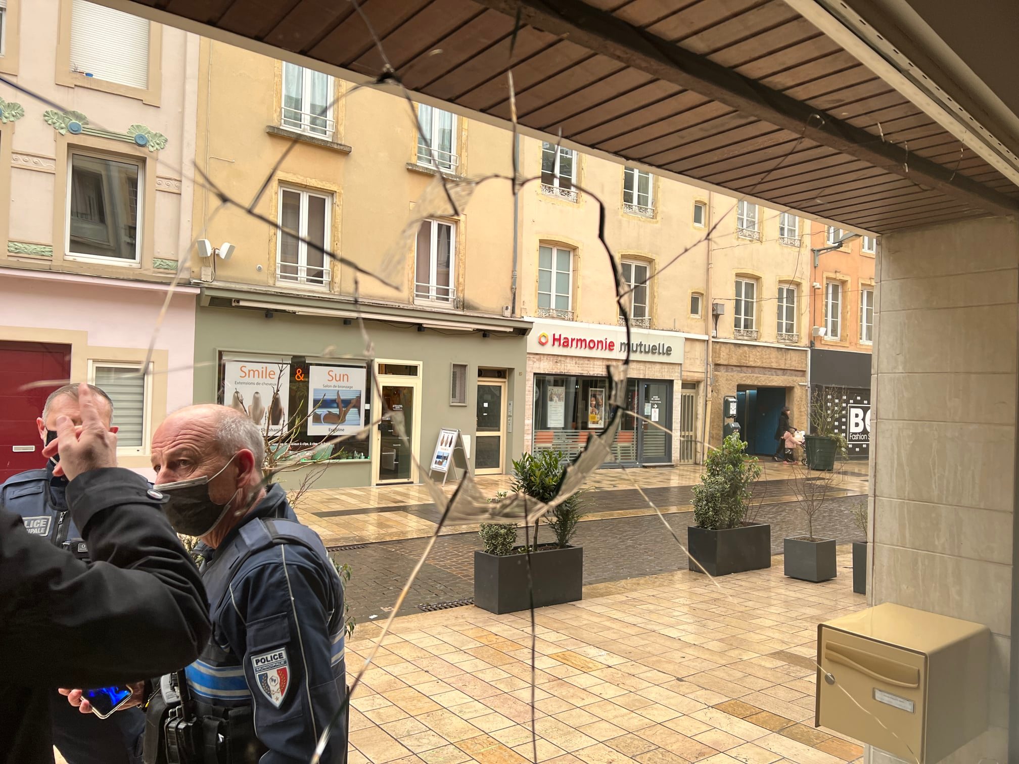 Thionville : la permanence d’Isabelle Rauch, députée LREM, caillassée