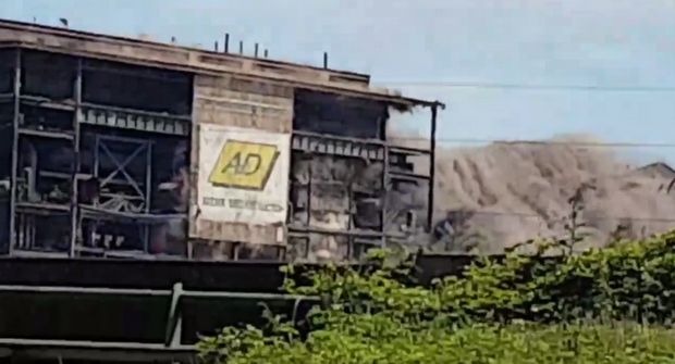 VIDEO:  Dynamitage de la centrale de Richemont