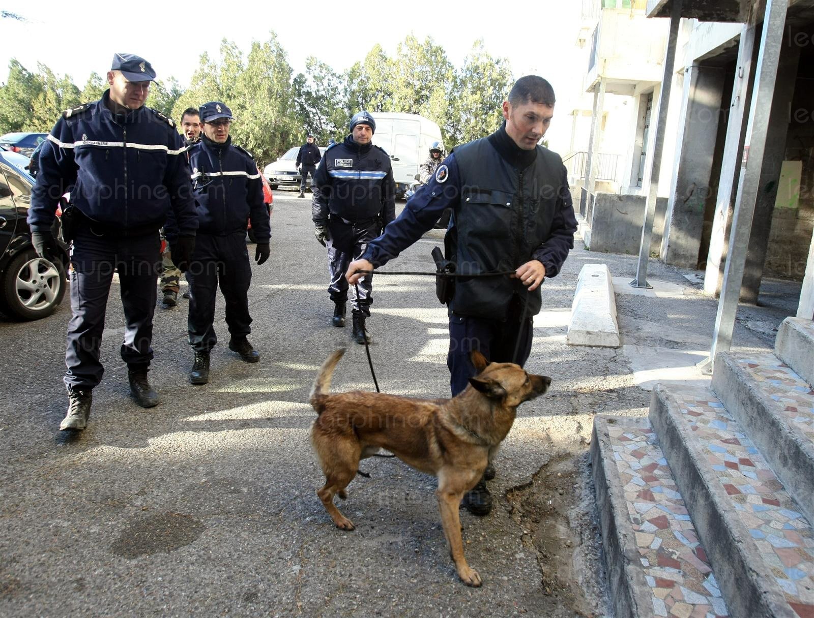 Vols de métaux : 5 roms mis en examen